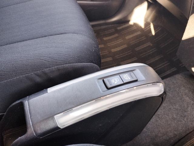 タントエグゼ カスタムG ナビ TV HID スマートキー アイドリングストップ 電動格納ミラー CVT 盗難防止システム ABS CD ミュージックプレイヤー接続可 アルミホイール 衝突安全ボディ エアコン(25枚目)