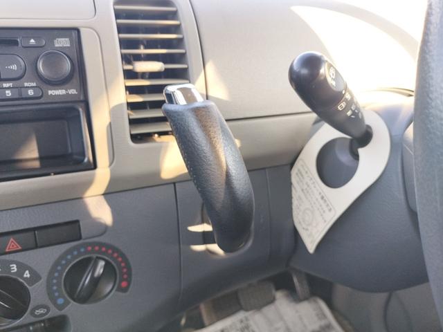 タント 福祉車輌 HID キーレスエントリー 電動格納ミラー AT 盗難防止システム ABS CD 衝突安全ボディ エアコン パワーウィンドウ(6枚目)