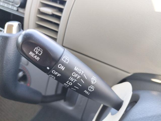 タント 福祉車輌 HID キーレスエントリー 電動格納ミラー AT 盗難防止システム ABS CD 衝突安全ボディ エアコン パワーウィンドウ(10枚目)