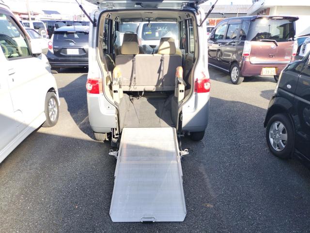 タント 福祉車輌 HID キーレスエントリー 電動格納ミラー AT 盗難防止システム ABS CD 衝突安全ボディ エアコン パワーウィンドウ(22枚目)