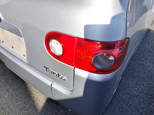 タント 福祉車輌 HID キーレスエントリー 電動格納ミラー AT 盗難防止システム ABS CD 衝突安全ボディ エアコン パワーウィンドウ(34枚目)