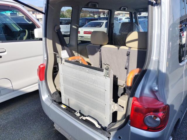タント 福祉車輌 HID キーレスエントリー 電動格納ミラー AT 盗難防止システム ABS CD 衝突安全ボディ エアコン パワーウィンドウ(37枚目)