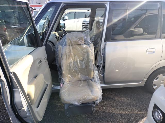 タント 福祉車輌 HID キーレスエントリー 電動格納ミラー AT 盗難防止システム ABS CD 衝突安全ボディ エアコン パワーウィンドウ(42枚目)
