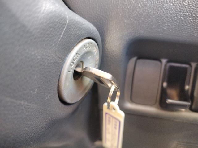 ハイゼットトラック エアコン・パワステスペシャルＶＳ　４ＷＤ　ＭＴ　アルミホイール　エアコン　パワーステアリング　ルーフレール（22枚目）