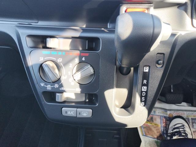 ミライース L SAIII クリアランスソナー レーンアシスト 衝突被害軽減システム オートマチックハイビーム オートライト キーレスエントリー アイドリングストップ 電動格納ミラー CVT 盗難防止システム ABS ESC(8枚目)