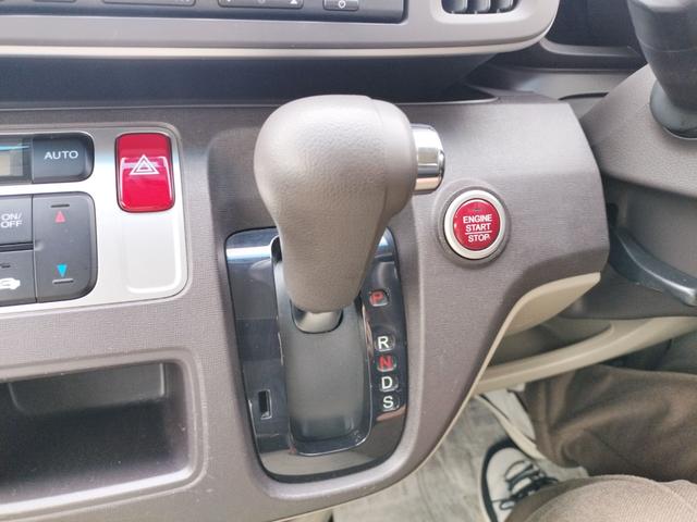 Ｎ－ＯＮＥ ツアラー・Ｌパッケージ　バックカメラ　ナビ　オートクルーズコントロール　オートライト　ＨＩＤ　スマートキー　アイドリングストップ　電動格納ミラー　ベンチシート　ＣＶＴ　盗難防止システム　ＡＢＳ　ＥＳＣ　ＣＤ　ＵＳＢ（7枚目）