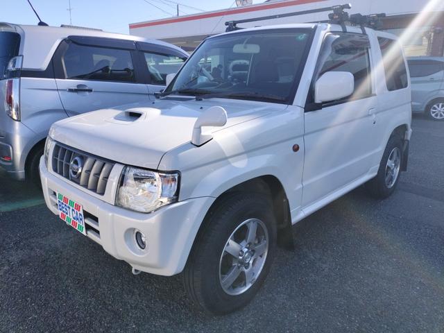 キックス ＲＸ　４ＷＤ　キーレスエントリー　電動格納ミラー　シートヒーター　ＭＴ　盗難防止システム　ＡＢＳ　ＣＤ　ＭＤ　アルミホイール　衝突安全ボディ　エアコン　パワーステアリング　パワーウィンドウ（12枚目）