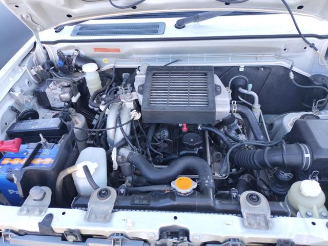 キックス ＲＸ　４ＷＤ　キーレスエントリー　電動格納ミラー　シートヒーター　ＭＴ　盗難防止システム　ＡＢＳ　ＣＤ　ＭＤ　アルミホイール　衝突安全ボディ　エアコン　パワーステアリング　パワーウィンドウ（20枚目）