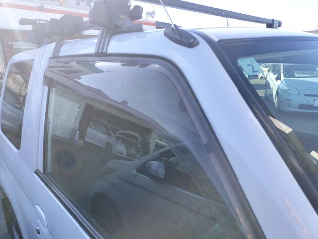 キックス ＲＸ　４ＷＤ　キーレスエントリー　電動格納ミラー　シートヒーター　ＭＴ　盗難防止システム　ＡＢＳ　ＣＤ　ＭＤ　アルミホイール　衝突安全ボディ　エアコン　パワーステアリング　パワーウィンドウ（27枚目）