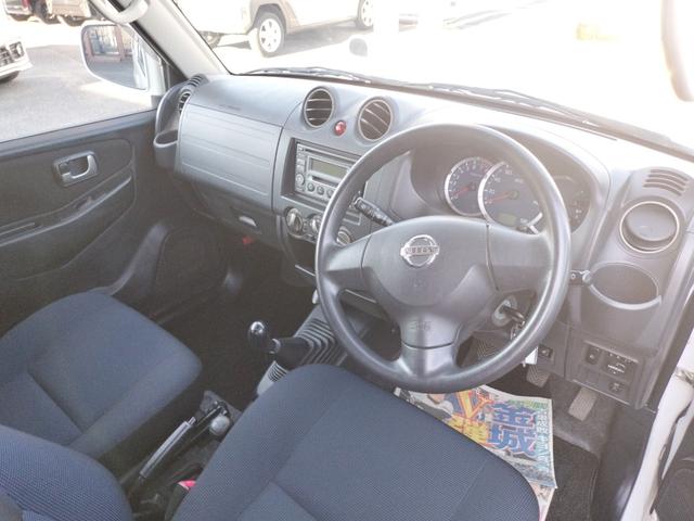 キックス ＲＸ　４ＷＤ　キーレスエントリー　電動格納ミラー　シートヒーター　ＭＴ　盗難防止システム　ＡＢＳ　ＣＤ　ＭＤ　アルミホイール　衝突安全ボディ　エアコン　パワーステアリング　パワーウィンドウ（42枚目）