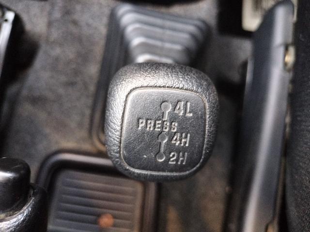 キックス ＲＸ　４ＷＤ　キーレスエントリー　電動格納ミラー　シートヒーター　ＭＴ　盗難防止システム　ＡＢＳ　ＣＤ　ＭＤ　アルミホイール　衝突安全ボディ　エアコン　パワーステアリング　パワーウィンドウ（45枚目）