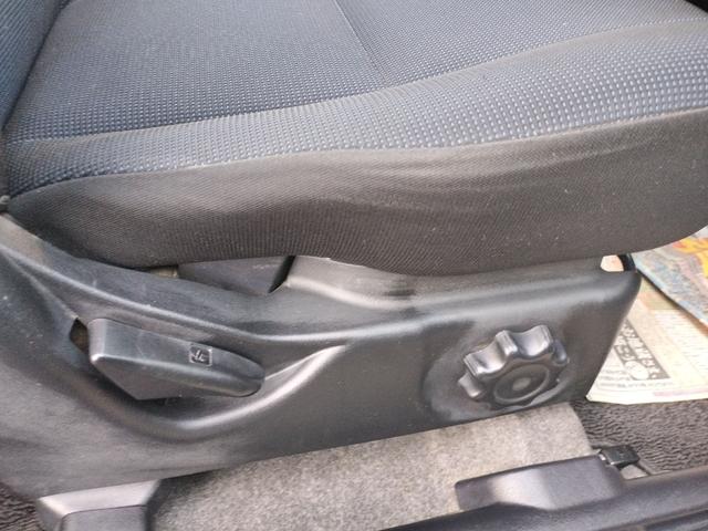 キックス ＲＸ　４ＷＤ　キーレスエントリー　電動格納ミラー　シートヒーター　ＭＴ　盗難防止システム　ＡＢＳ　ＣＤ　ＭＤ　アルミホイール　衝突安全ボディ　エアコン　パワーステアリング　パワーウィンドウ（53枚目）