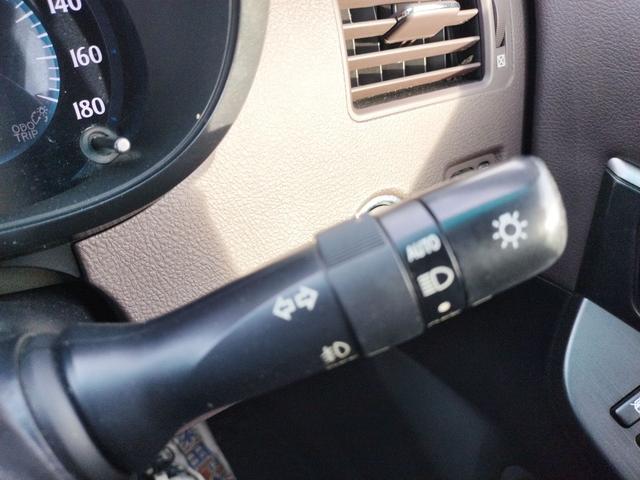 マークＸジオ ２４０Ｆ　ワンオーナー　ＥＴＣ　バックカメラ　ナビ　ＴＶ　オートライト　ＨＩＤ　スマートキー　電動格納ミラー　フルフラット　ＣＶＴ　アルミホイール　ミュージックプレイヤー接続可　盗難防止システム　衝突安全ボディ（42枚目）