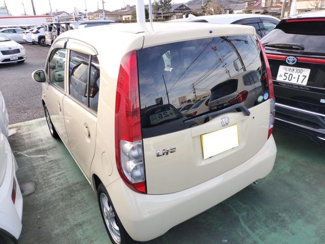 ライフ ハッピーエディション　スマートキー　電動格納ミラー　ベンチシート　ＡＴ　盗難防止システム　ＡＢＳ　ＣＤ　アルミホイール　衝突安全ボディ　エアコン　パワーステアリング　パワーウィンドウ（17枚目）