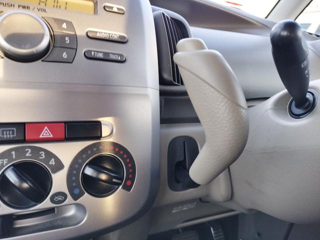 タント Ｘ　電動スライドドア　スマートキー　電動格納ミラー　ベンチシート　ＣＶＴ　盗難防止システム　ＡＢＳ　ＣＤ　衝突安全ボディ　エアコン　パワーステアリング　パワーウィンドウ（6枚目）