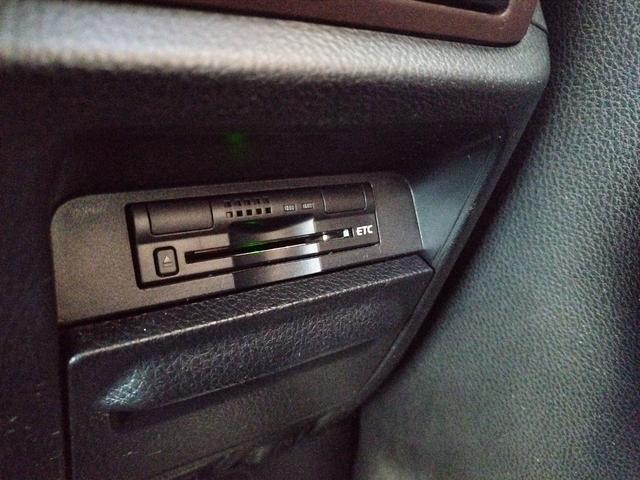 エスクァイア ハイブリッドＧｉ　ＥＴＣ　バックカメラ　ナビ　ＴＶ　クリアランスソナー　オートクルーズコントロール　両側電動スライドドア　オートライト　ＬＥＤヘッドランプ　スマートキー　アイドリングストップ　電動格納ミラー（8枚目）