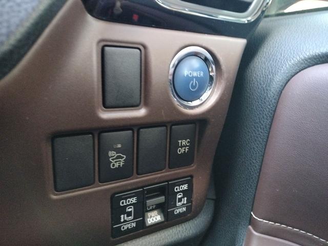 エスクァイア ハイブリッドＧｉ　ＥＴＣ　バックカメラ　ナビ　ＴＶ　クリアランスソナー　オートクルーズコントロール　両側電動スライドドア　オートライト　ＬＥＤヘッドランプ　スマートキー　アイドリングストップ　電動格納ミラー（9枚目）