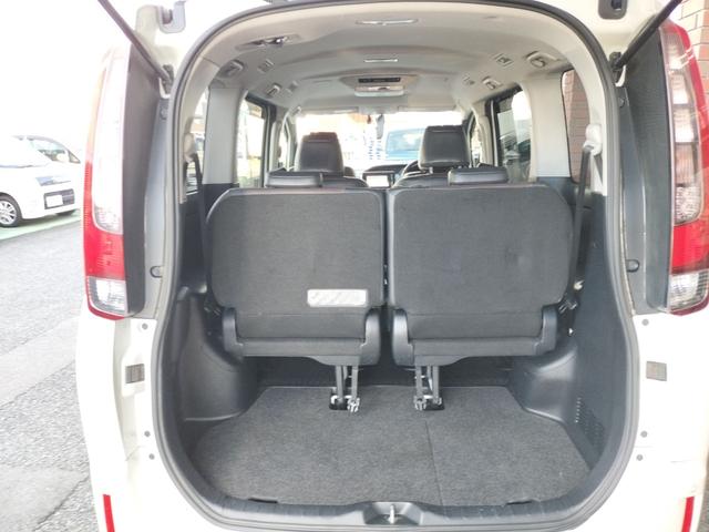 エスクァイア ハイブリッドＧｉ　ＥＴＣ　バックカメラ　ナビ　ＴＶ　クリアランスソナー　オートクルーズコントロール　両側電動スライドドア　オートライト　ＬＥＤヘッドランプ　スマートキー　アイドリングストップ　電動格納ミラー（19枚目）