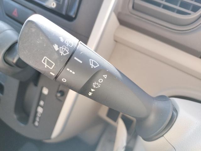 タント Ｌ　両側スライドドア　キーレスエントリー　アイドリングストップ　電動格納ミラー　ベンチシート　ＣＶＴ　盗難防止システム　ＡＢＳ　ＥＳＣ　ＣＤ　衝突安全ボディ　エアコン　パワーステアリング　パワーウィンドウ（6枚目）