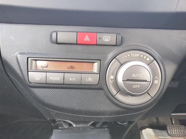 ルクラカスタム Ｒ　ＨＩＤ　スマートキー　電動格納ミラー　ＣＶＴ　盗難防止システム　ＡＢＳ　ＣＤ　ミュージックプレイヤー接続可　アルミホイール　衝突安全ボディ　エアコン　パワーステアリング　パワーウィンドウ（7枚目）