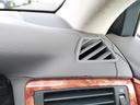 ロイヤルサルーン　オートクルーズコントロール　ナビ　アルミホイール　ＨＩＤ　ＡＴ　スマートキー　電動格納ミラー　盗難防止システム　パワーシート　ＣＤ　カセット　衝突安全ボディ　ＡＢＳ　エアコン　パワーステアリング（49枚目）