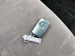 ���ޡ��ȥ��������ƥ���ץå��奨�󥸥󥹥����ȥ����ƥࡢ���󥸥��ư����ߤ��󥿥å��ǹԤ��������Υ��å��ޤǥɥ��Υ֤˿������ǥ�󥿥å����ǹԤ����Ȥ�����ޤ��� 7