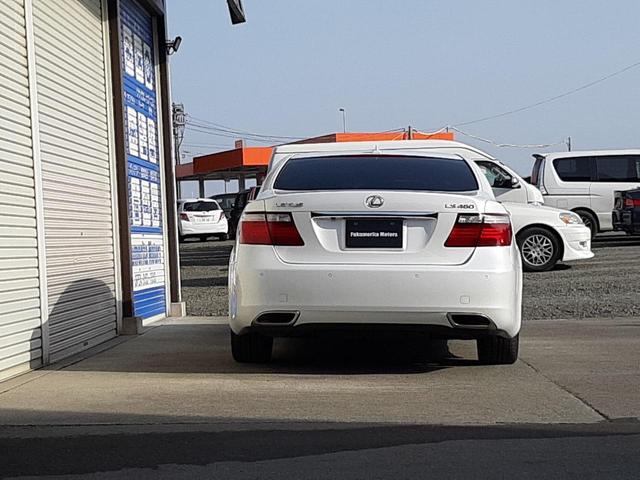 ＬＳ ＬＳ４６０　バージョンＳ　Ｉパッケージ　本革シート　サンルーフ　純正１９インチＡＷ　ステアリングヒーター　ムーンルーフ　エアーシートバックモニタ　パワートランクリッド　純正ＥＧスターター　ビルトインＥＴＣ（12枚目）