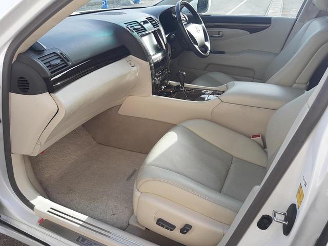ＬＳ ＬＳ４６０　バージョンＳ　Ｉパッケージ　本革シート　サンルーフ　純正１９インチＡＷ　ステアリングヒーター　ムーンルーフ　エアーシートバックモニタ　パワートランクリッド　純正ＥＧスターター　ビルトインＥＴＣ（38枚目）