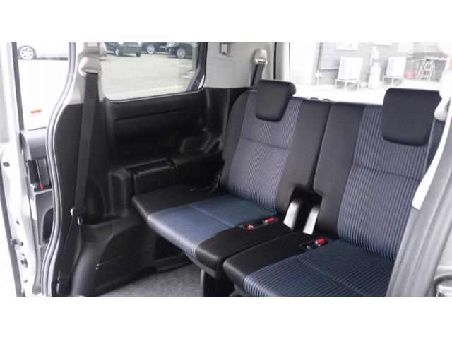 ノア Ｓｉ　４ＷＤ　ＥＴＣ　両側電動スライドドア　エンジンスタータースマートキー　キーレス　純正ナビ　夏・冬タイヤ　フルセグＴＶ　ＣＤ　ＤＶＤ　ＳＤ　Ｂｌｕｅｔｏｏｔｈ　ＦＭ　ＡＭ（25枚目）