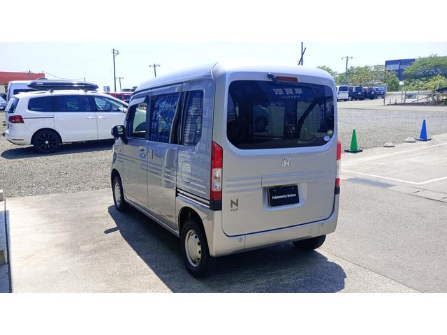 Ｎ－ＶＡＮ Ｇ・ホンダセンシング　４ＷＤ　クルーズコントロール　Ｂｌｕｅｔｏｏｔｈバックカメラ　社外ナビ　フルセグＴＶ　ＣＤ／ＤＶＤ　Ｂｌｕｅｔｏｏｔｈ　ＦＭ／ＡＭ（10枚目）