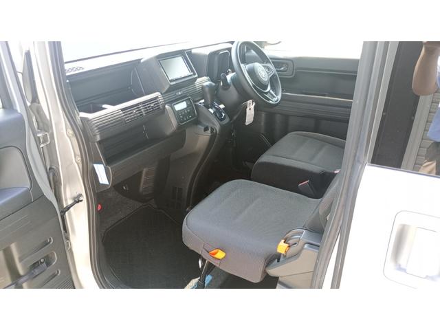 Ｎ－ＶＡＮ Ｇ・ホンダセンシング　４ＷＤ　クルーズコントロール　Ｂｌｕｅｔｏｏｔｈバックカメラ　社外ナビ　フルセグＴＶ　ＣＤ／ＤＶＤ　Ｂｌｕｅｔｏｏｔｈ　ＦＭ／ＡＭ（14枚目）