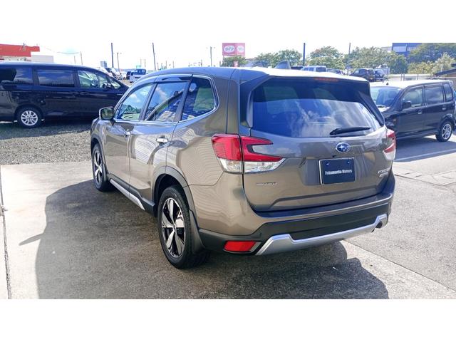 フォレスター アドバンス　４ＷＤ　ＥＴＣ　Ｂｌｕｅｔｏｏｔｈ　ワンオーナー　定期点検記録簿　純正ナビ　フルセグＴＶ　ＣＤ　ＤＶＤ　バックカメラ　ＦＭ　ＡＭ　サイドカメラ　電動シート（10枚目）