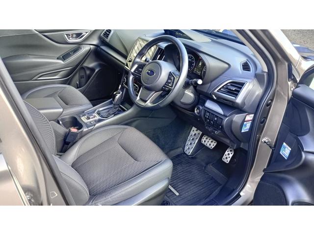 フォレスター アドバンス　４ＷＤ　ＥＴＣ　Ｂｌｕｅｔｏｏｔｈ　ワンオーナー　定期点検記録簿　純正ナビ　フルセグＴＶ　ＣＤ　ＤＶＤ　バックカメラ　ＦＭ　ＡＭ　サイドカメラ　電動シート（11枚目）