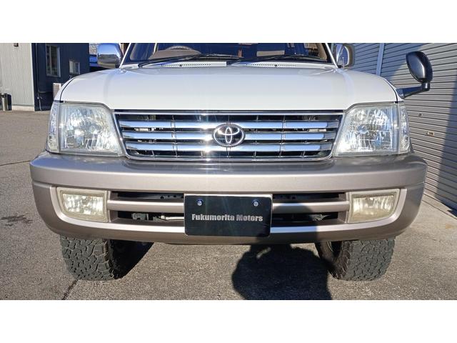 在庫確認・お問合せは、メールまたはフリーダイヤル００７８−６０４７−９１１５まで！「グーネット見た」とお伝え下さい。営業時間は　９：００〜１８：００　定休日は日曜・祝日　となっております。