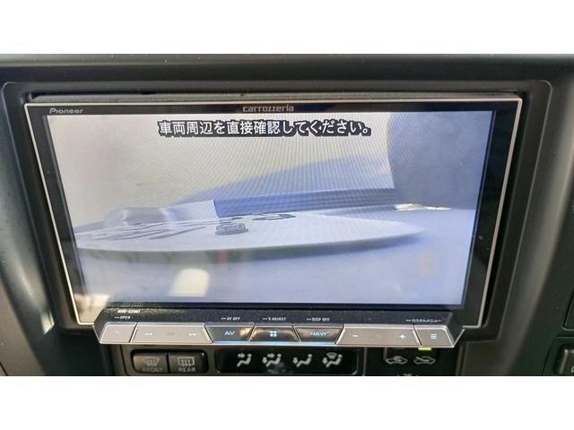 バックカメラ付き！大型商業施設や大立体駐車場での駐車時や、夜間のバック時に大活躍！