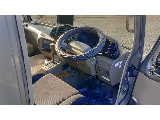 コースター LX キャンピングカー 2WD ETC 10人乗り レカロシート サブバッテリー 外部電源 冷蔵庫 シンク コンロ 電子レンジ 1HZエンジン 社外ナビ(11枚目)