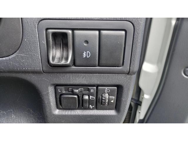 ジムニー ワイルドウインド 4WD ETC 冬タイヤ タイミングチェーン エンジンスターター キングピンベアリング左右交換済 社外オーディオ CD/MD AM/FM(23枚目)