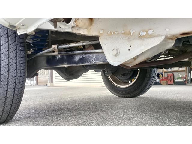 ジムニー ワイルドウインド 4WD ETC 冬タイヤ タイミングチェーン エンジンスターター キングピンベアリング左右交換済 社外オーディオ CD/MD AM/FM(57枚目)