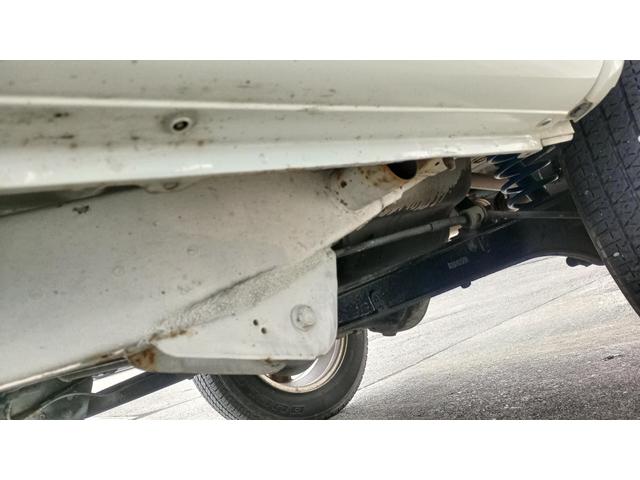 ジムニー ワイルドウインド 4WD ETC 冬タイヤ タイミングチェーン エンジンスターター キングピンベアリング左右交換済 社外オーディオ CD/MD AM/FM(61枚目)