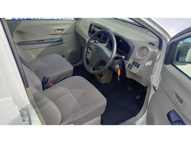 ミライース Ｄ　Ｄグレード　冬タイヤ装着車　定期点検記録簿　夏用アルミタイヤ付　社外オーディオ　ＣＤ　ＡＭ　ＦＭ　ＵＳＢ　ＡＵＸ（11枚目）
