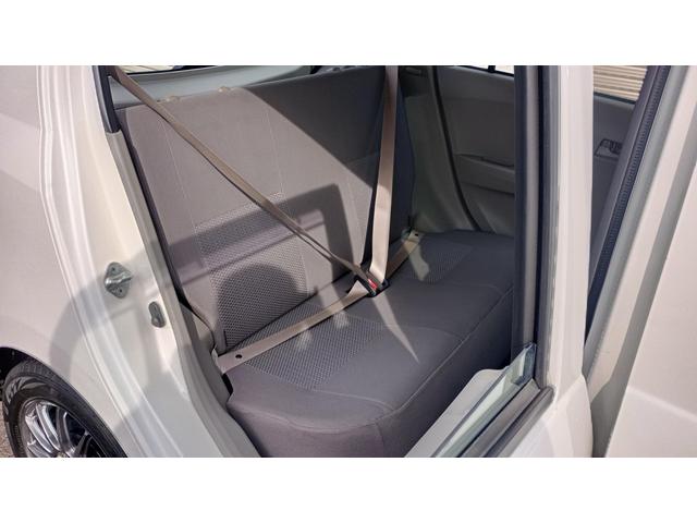 ミライース Ｄ　Ｄグレード　冬タイヤ装着車　定期点検記録簿　夏用アルミタイヤ付　社外オーディオ　ＣＤ　ＡＭ　ＦＭ　ＵＳＢ　ＡＵＸ（19枚目）