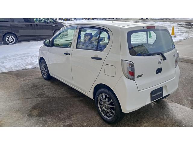 ミライース Ｄ　Ｄグレード　冬タイヤ装着車　定期点検記録簿　夏用アルミタイヤ付　社外オーディオ　ＣＤ　ＡＭ　ＦＭ　ＵＳＢ　ＡＵＸ（41枚目）