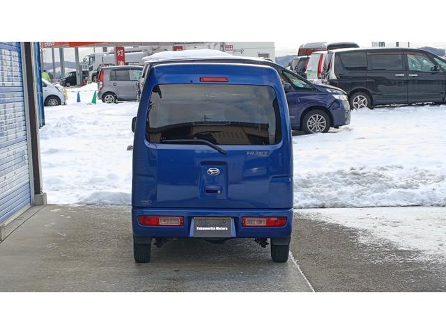 ハイゼットカーゴ ＤＸ　４ＷＤ　ＥＴＣ　キーレス　タイベル交換済み　エンジンスターター　デラックスグレード　社外ナビ　フルセグＴＶ　ＣＤ／ＤＶＤ　ＦＭ／ＡＭ　ミュージックサーバー（9枚目）