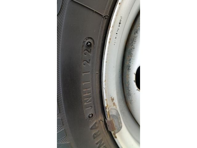 ハイゼットカーゴ ＤＸ　４ＷＤ　ＥＴＣ　キーレス　タイベル交換済み　エンジンスターター　デラックスグレード　社外ナビ　フルセグＴＶ　ＣＤ／ＤＶＤ　ＦＭ／ＡＭ　ミュージックサーバー（54枚目）