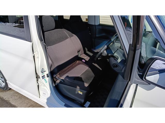 タント カスタムVセレクションターボ 4WD ETC Bluetooth スマートキー 片側電動スライドドア ピラーレス ターボ 純正ナビ フルセグTV CD DVD FM AM(16枚目)