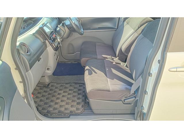 タント カスタムVセレクションターボ 4WD ETC Bluetooth スマートキー 片側電動スライドドア ピラーレス ターボ 純正ナビ フルセグTV CD DVD FM AM(18枚目)