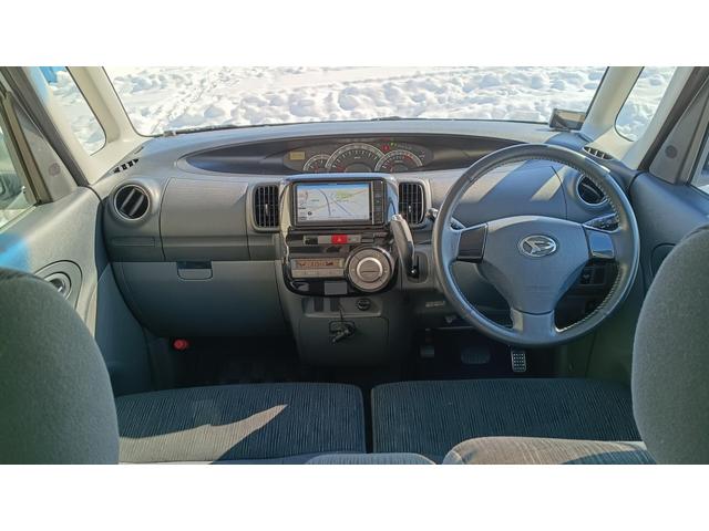 タント カスタムVセレクションターボ 4WD ETC Bluetooth スマートキー 片側電動スライドドア ピラーレス ターボ 純正ナビ フルセグTV CD DVD FM AM(28枚目)