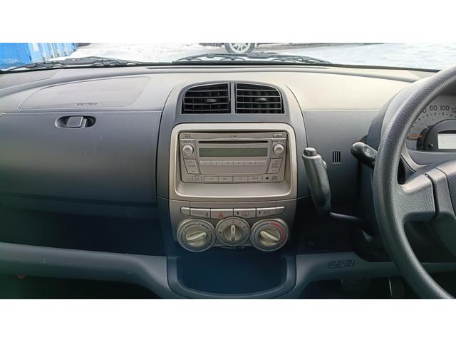 パッソ Ｘ　イロドリ　キーレス　定期点検記録簿　ベンチシート　純正オーディオ　ＣＤ　ＡＭ　ＦＭ（25枚目）