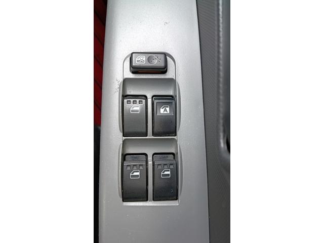 パッソ Ｘ　イロドリ　キーレス　定期点検記録簿　ベンチシート　純正オーディオ　ＣＤ　ＡＭ　ＦＭ（29枚目）