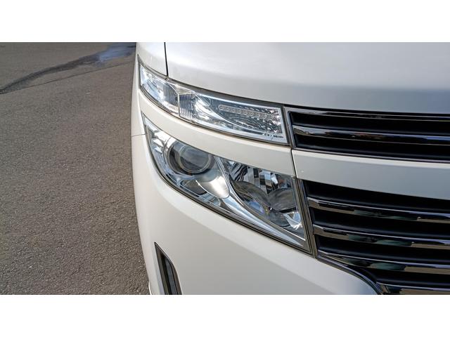 �w�b�h���C�g�̓N���[�j���O�ς݂��Y��ȏ�Ԃł��B